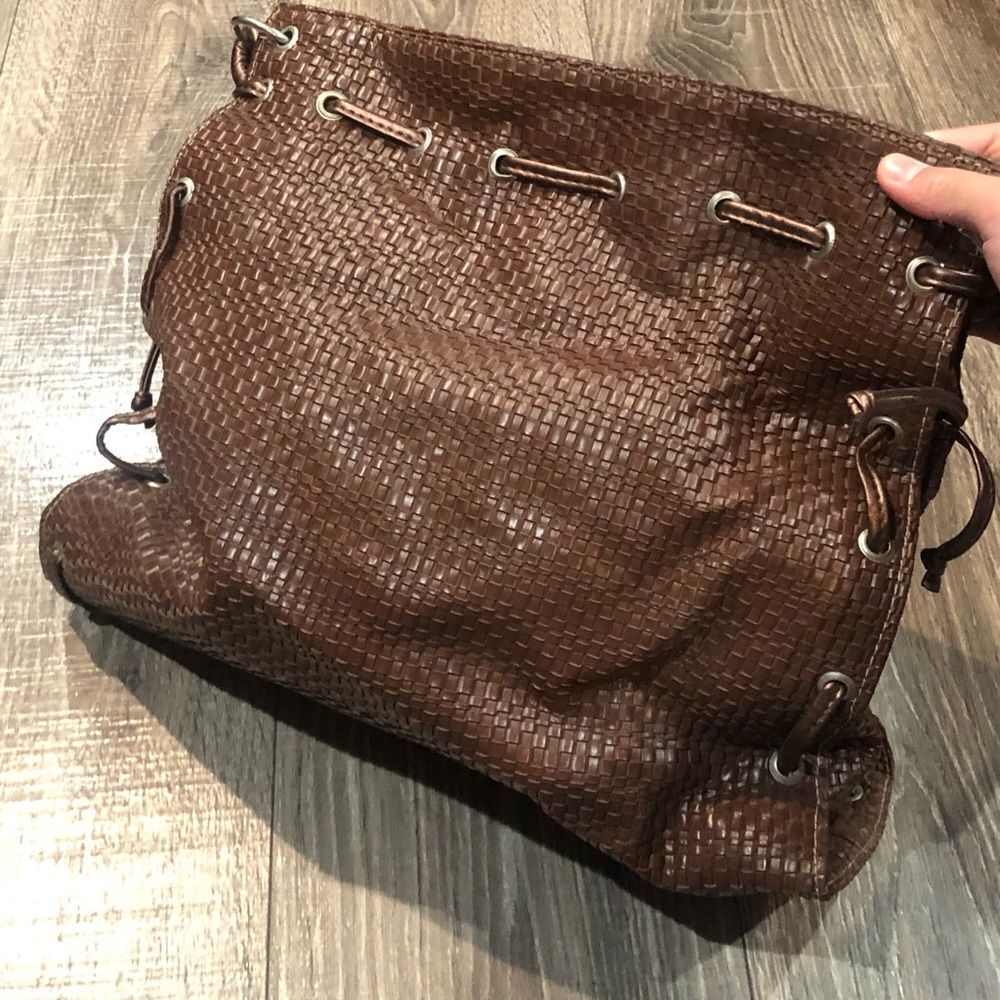 Women’s Bag Elegant Brown Woven Shoulder Bag - Picture 4 of 5